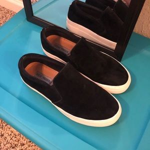 Steve Madden gills sneaker